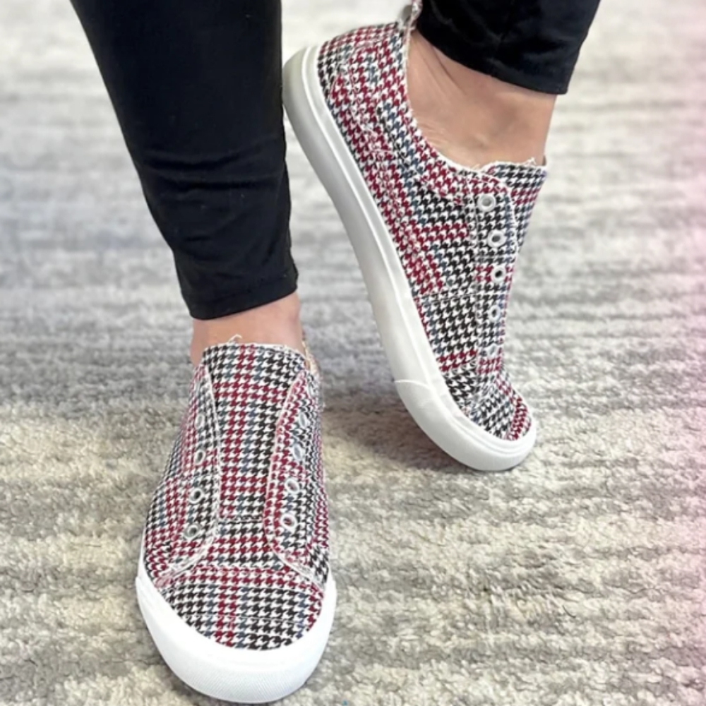 NIB Corky's Babalu Size 10